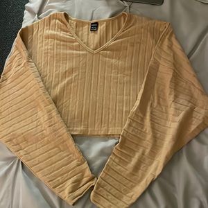 V-neck SHEIN crop top